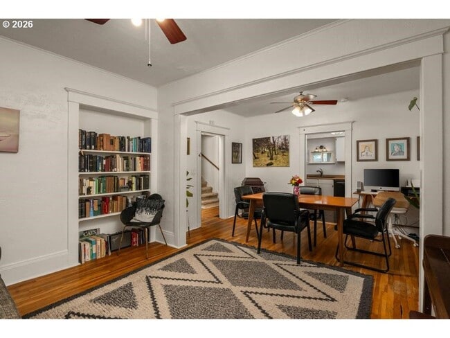 Building Photo - Classic Portland bungalow in Northeast Portland Available July 1st!