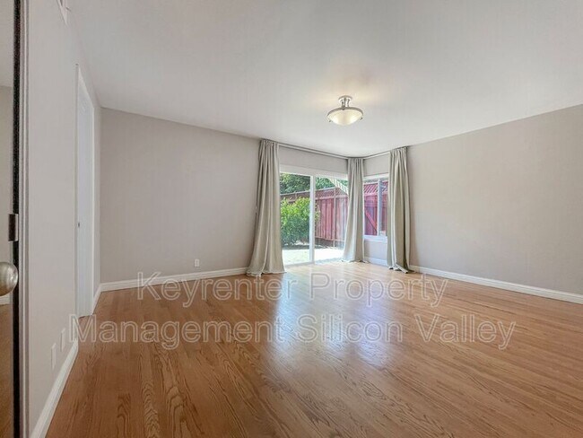 Building Photo - 2261 Plummer Ave