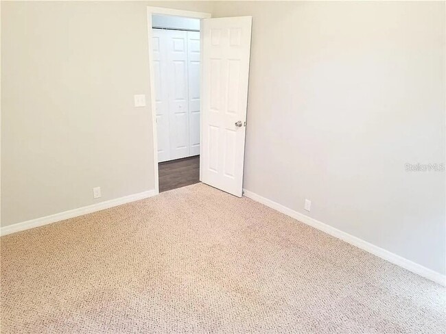 Building Photo - 990 E Bay St