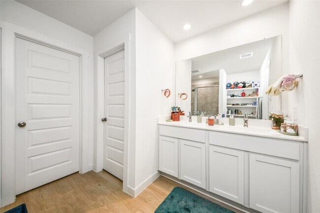 Building Photo - 31711 Melkridge Rd