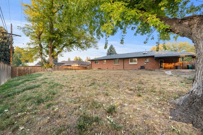 Building Photo - Available NOW! 4 Bedroom 3 Bath Beautiful ...
