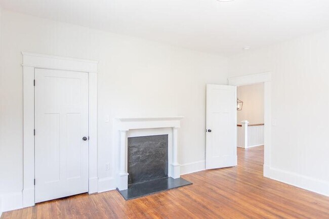 Building Photo - 208 N Guthrie Ave