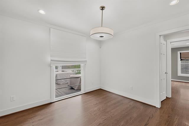 Building Photo - 2323 Barberry Dr