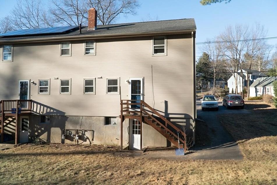 Back of the house - 221 School St