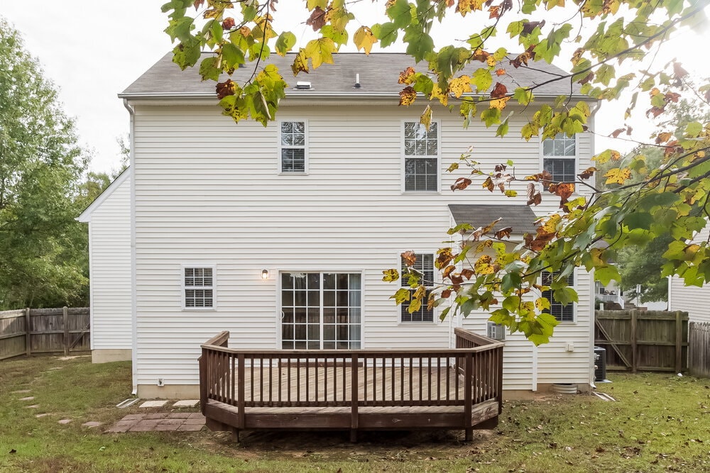 Building Photo - 437 Hay River St