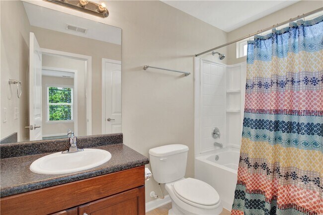 Building Photo - 127 Acapella Ave