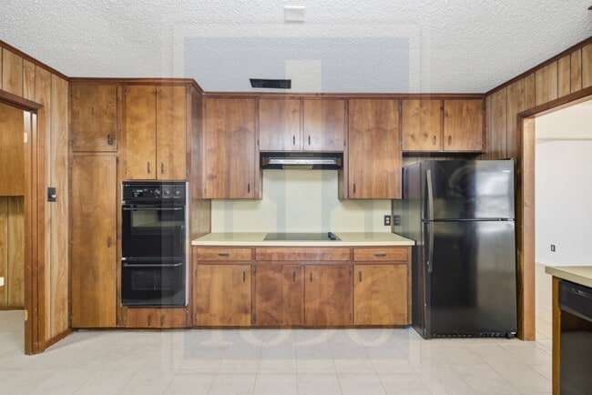 Building Photo - 609 Carlos G Parker Blvd NW