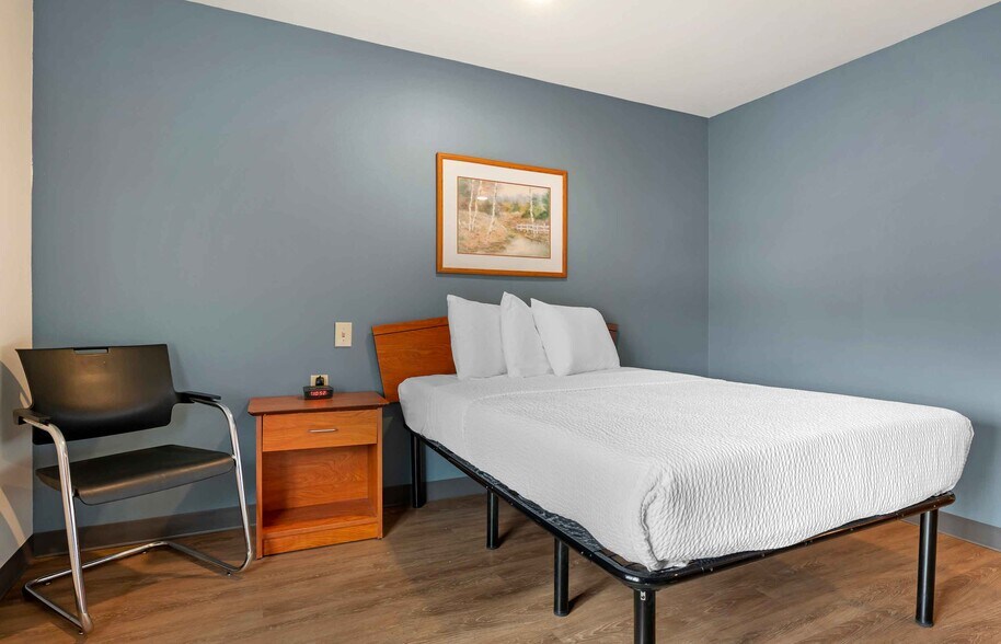 Building Photo - Furnished Studio-Cincinnati - Sharonville
