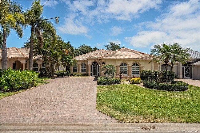 Building Photo - 4633 NW Red Maple Dr