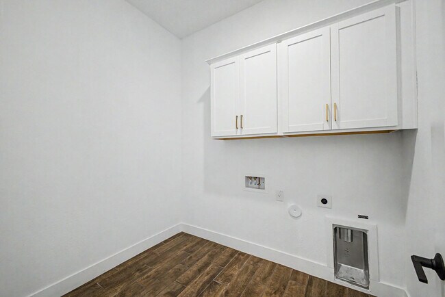 Building Photo - 13103 N 174th Dr