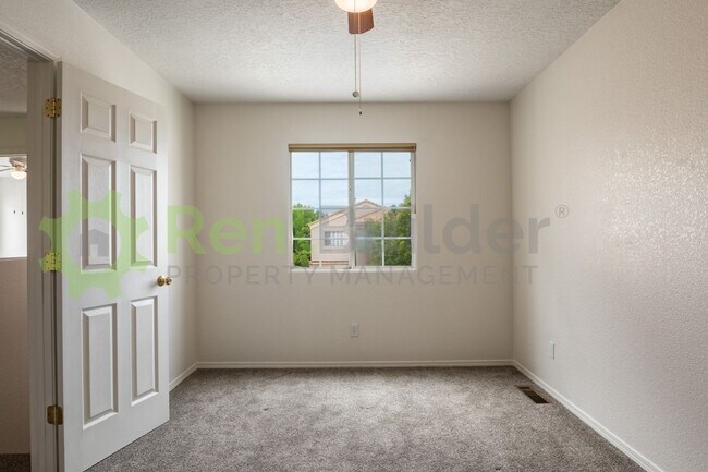 Building Photo - Call to schedule a showing at 505-808-6467