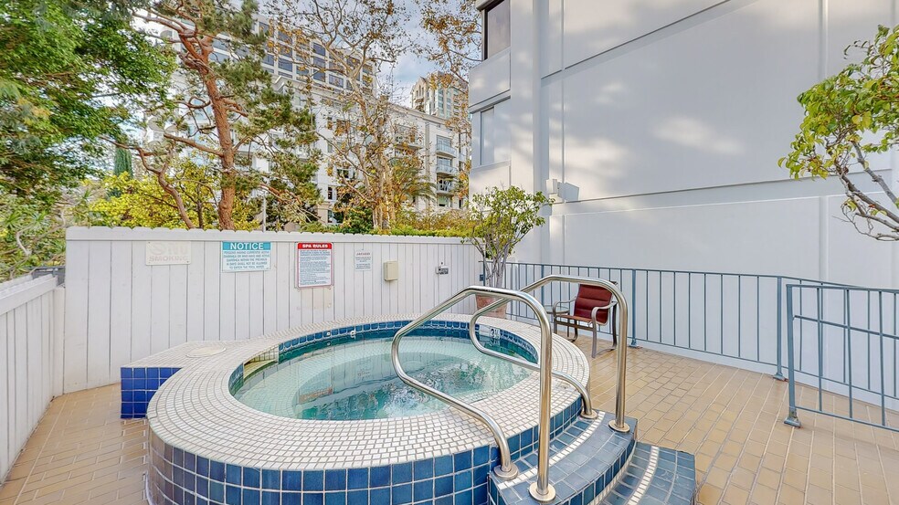 Building Photo - 10660 Wilshire Blvd