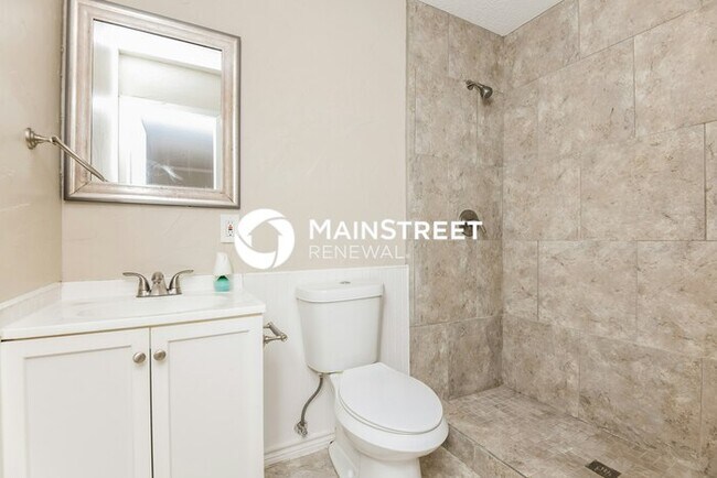 Building Photo - 3 Bedroom Pet-Friendly Home in Crowley, TX with Main Street Renewal