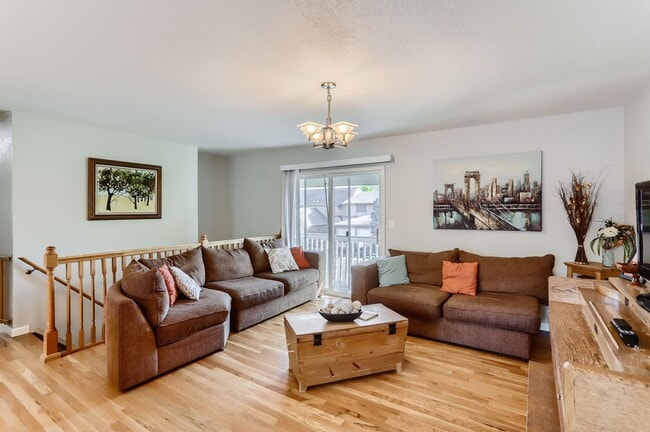 Building Photo - Spacious 5 BDR Lafayette Home - Close to Coal Creek Trail