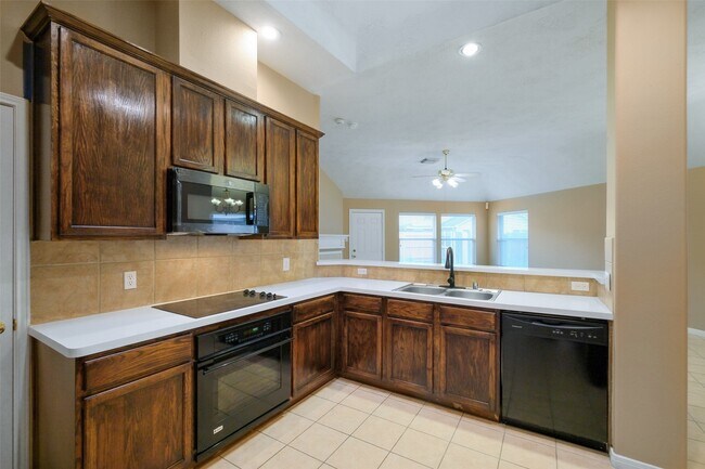 Building Photo - 2610 Easton Springs Ct