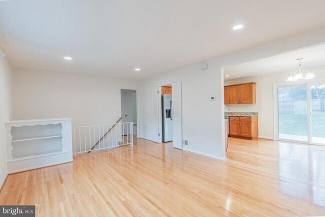 Building Photo - 13715 Smallwood Ct