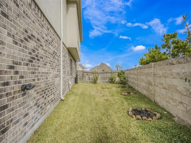 Building Photo - 4108 Emerson Cove Dr