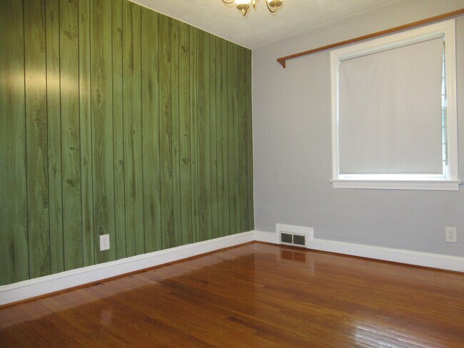 Building Photo - 1419 Winston Ave