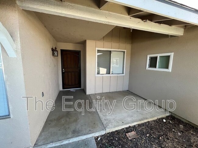 Building Photo - 4907 W Howard Ave