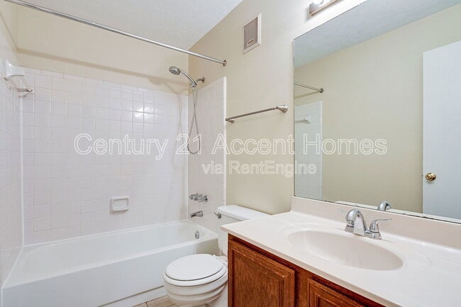 Building Photo - 9941 Oakton Terrace Rd