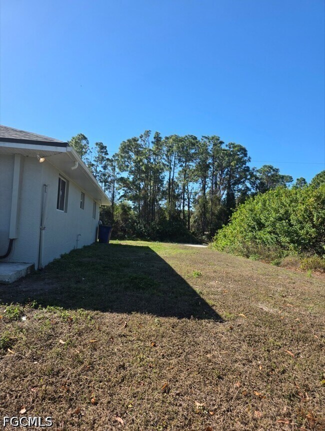 Building Photo - 245 Meadow Rd