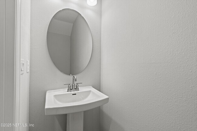 Building Photo - 295 Cherry Elm Dr