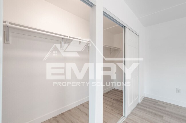 Building Photo - 6221 Fishburn Ave