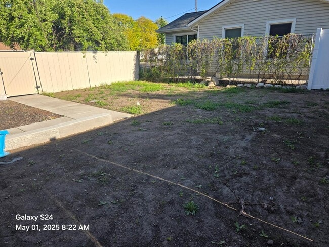 Building Photo - 309 E 200 S