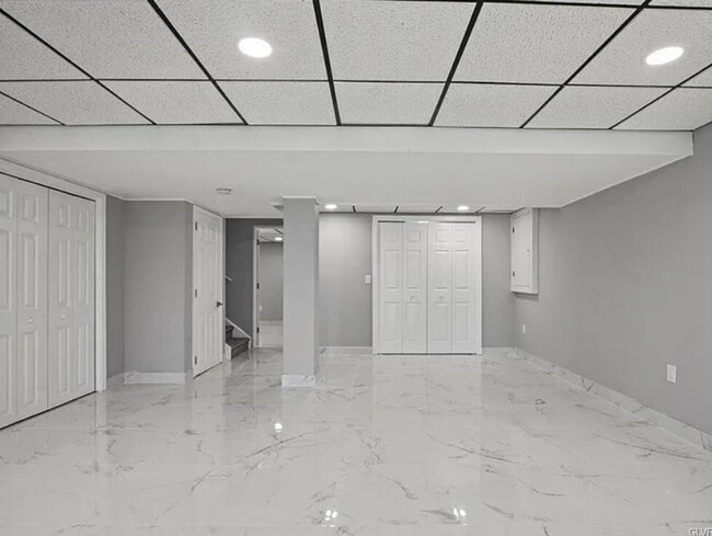 Building Photo - 54 Lower Ridge View Cir