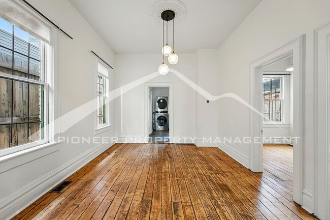 Building Photo - 3415 Arapahoe St