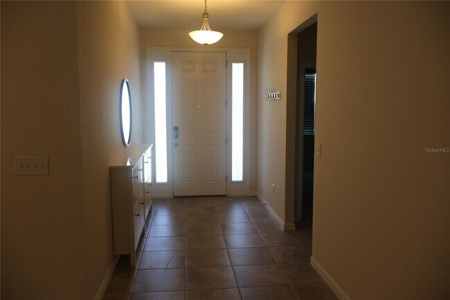 Building Photo - 5033 SW 56th St