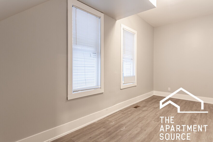 Building Photo - 2659 W Homer St