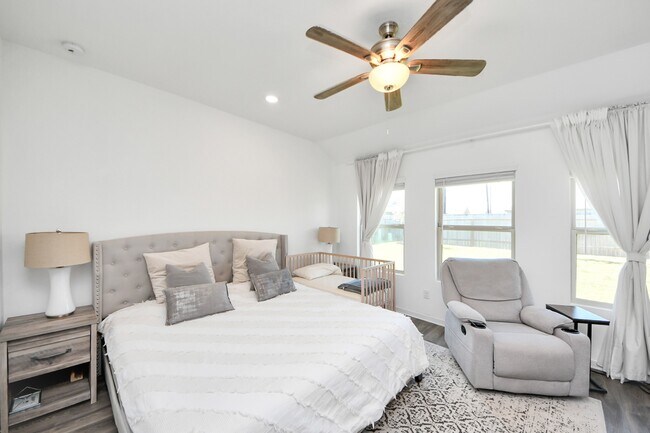 Building Photo - 2302 Dewford Fls Dr