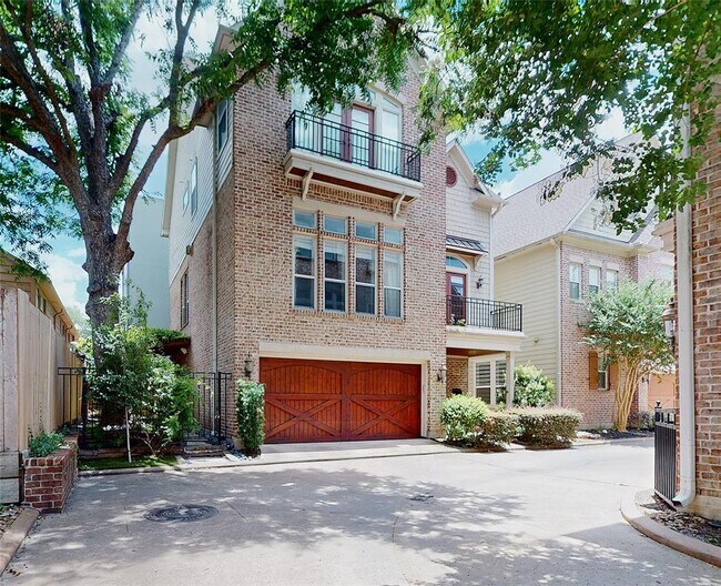 Primary Photo - 2024 Vermont St