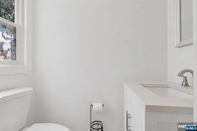 Building Photo - 26 Dapp Ct