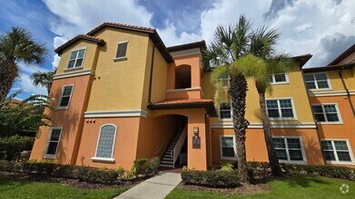 Building Photo - Spacious 2 Bed, 2 Bath Condo in Gated Comm...