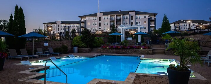 Building Photo - 8100 Palisades Cir