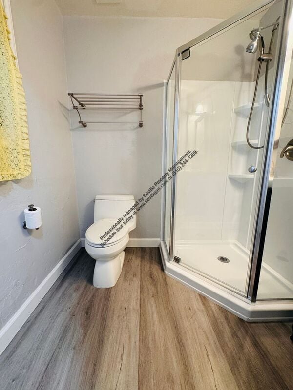 Building Photo - 7850 Crest Ave