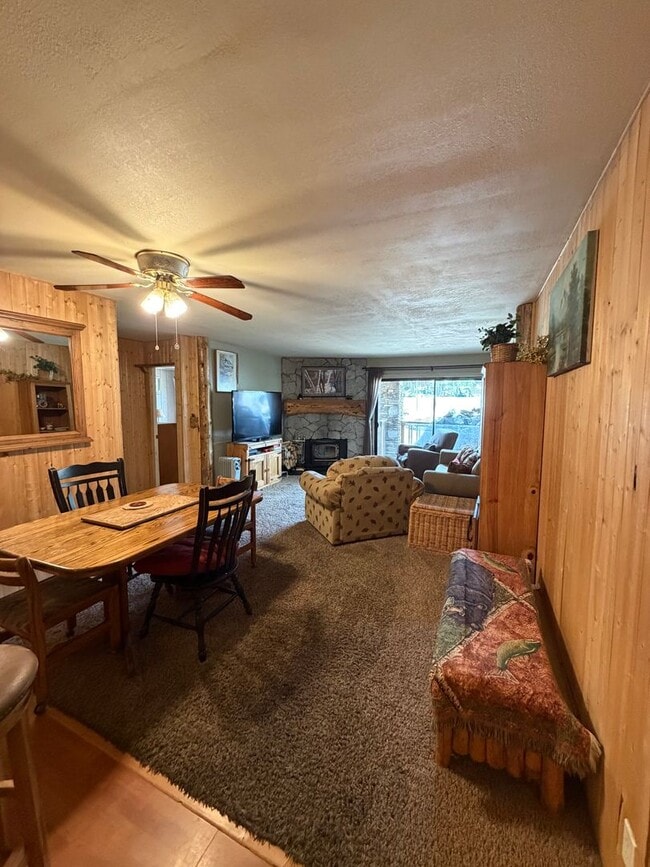 Building Photo - Cozy Furnished 2 Bedroom / 2 Bathroom Condo in Summit – Great Mammoth Location