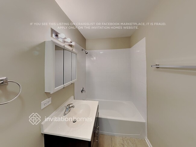 Building Photo - 7930 Long Ave