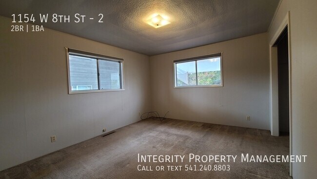 Building Photo - 1154 W 8th St