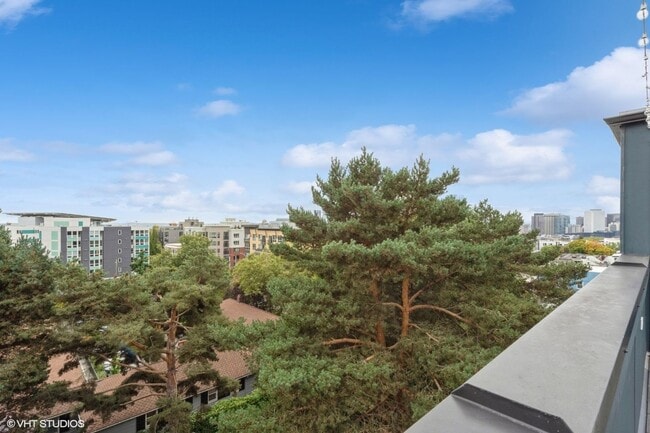 Building Photo - Beautiful Modern Capitol Hill Townhome