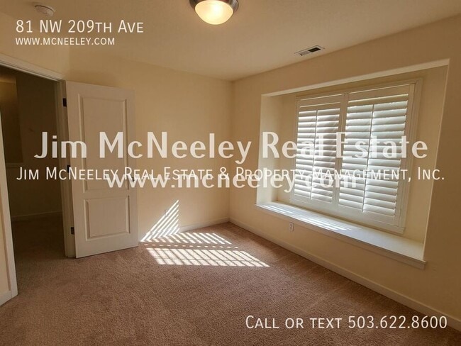 Building Photo - 81 NW 209th Ave