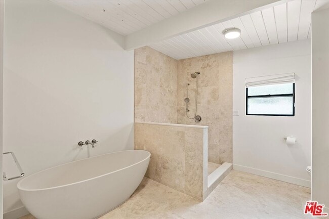Building Photo - 4950 Marmol Dr