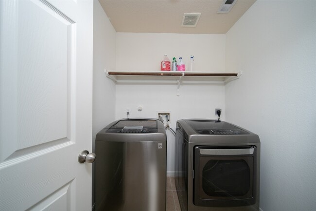 Building Photo - 5706 Rocky Trail Dr