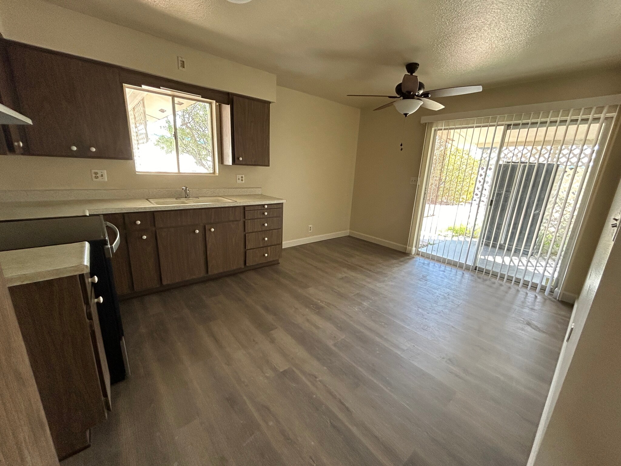 Building Photo - 6049 E Albany St