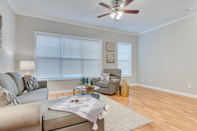 Building Photo - 53 Foal Ln