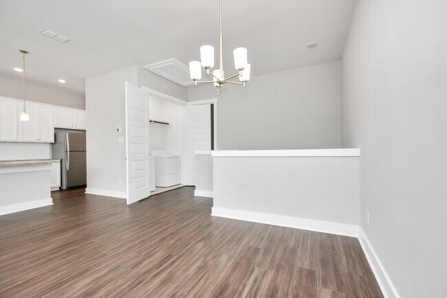 Building Photo - 708 Strawberry Pines Ct