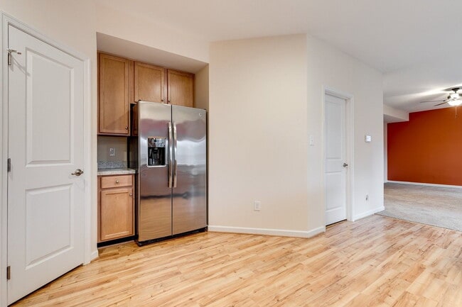 Building Photo - 5920 Regal Crest Terrace