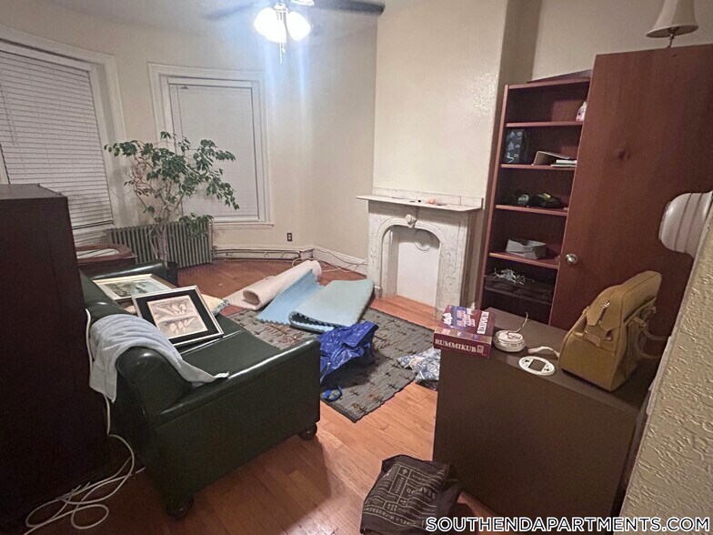 Primary Photo - 88 Hammond St